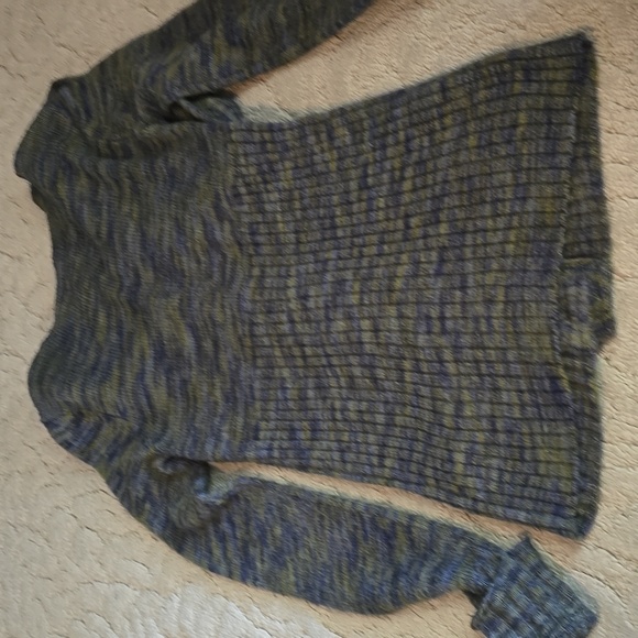 Hooded big button sweater by kensie - Picture 8 of 8